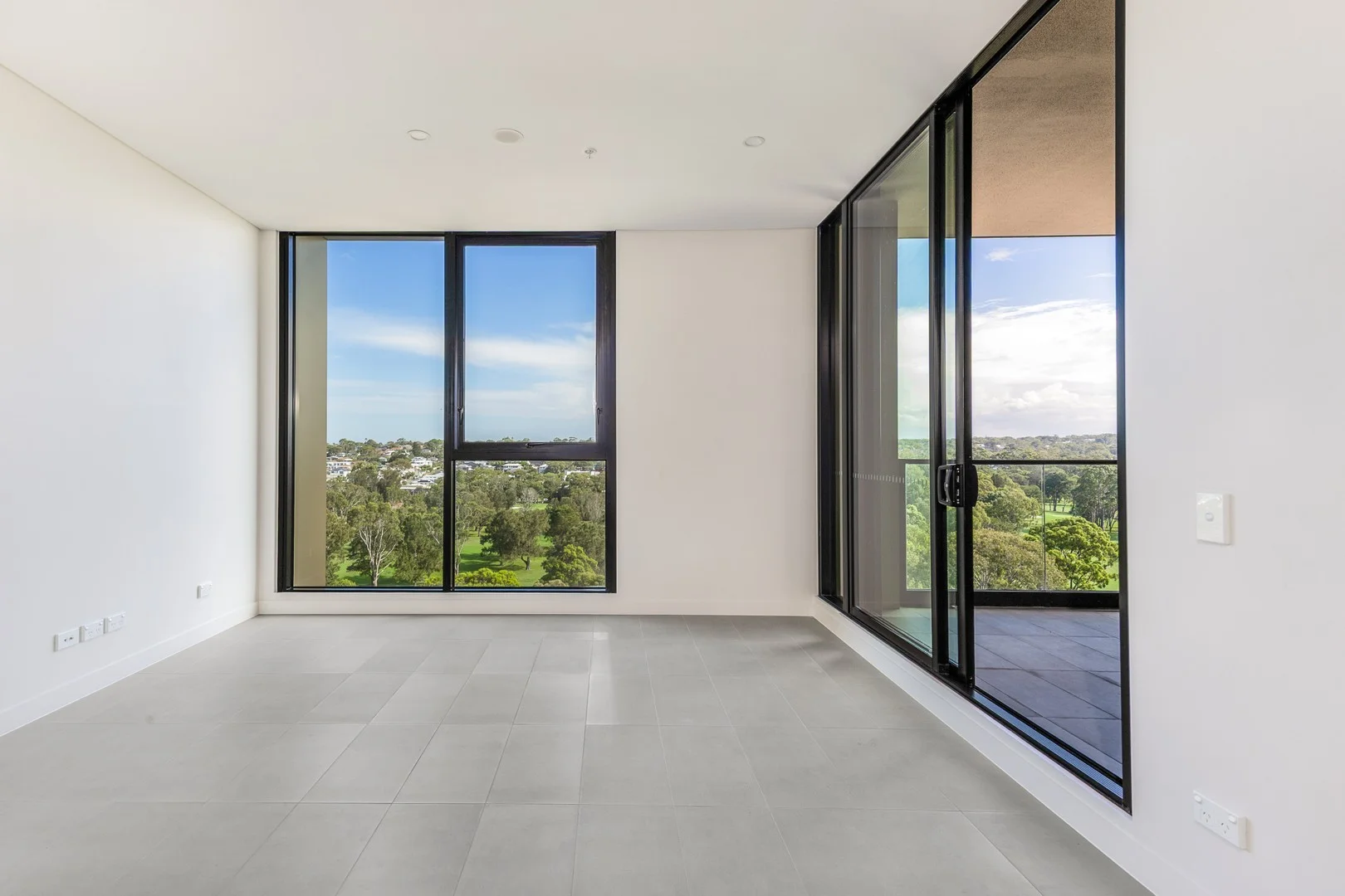 806/455E Captain Cook Drive, Woolooware NSW 2230