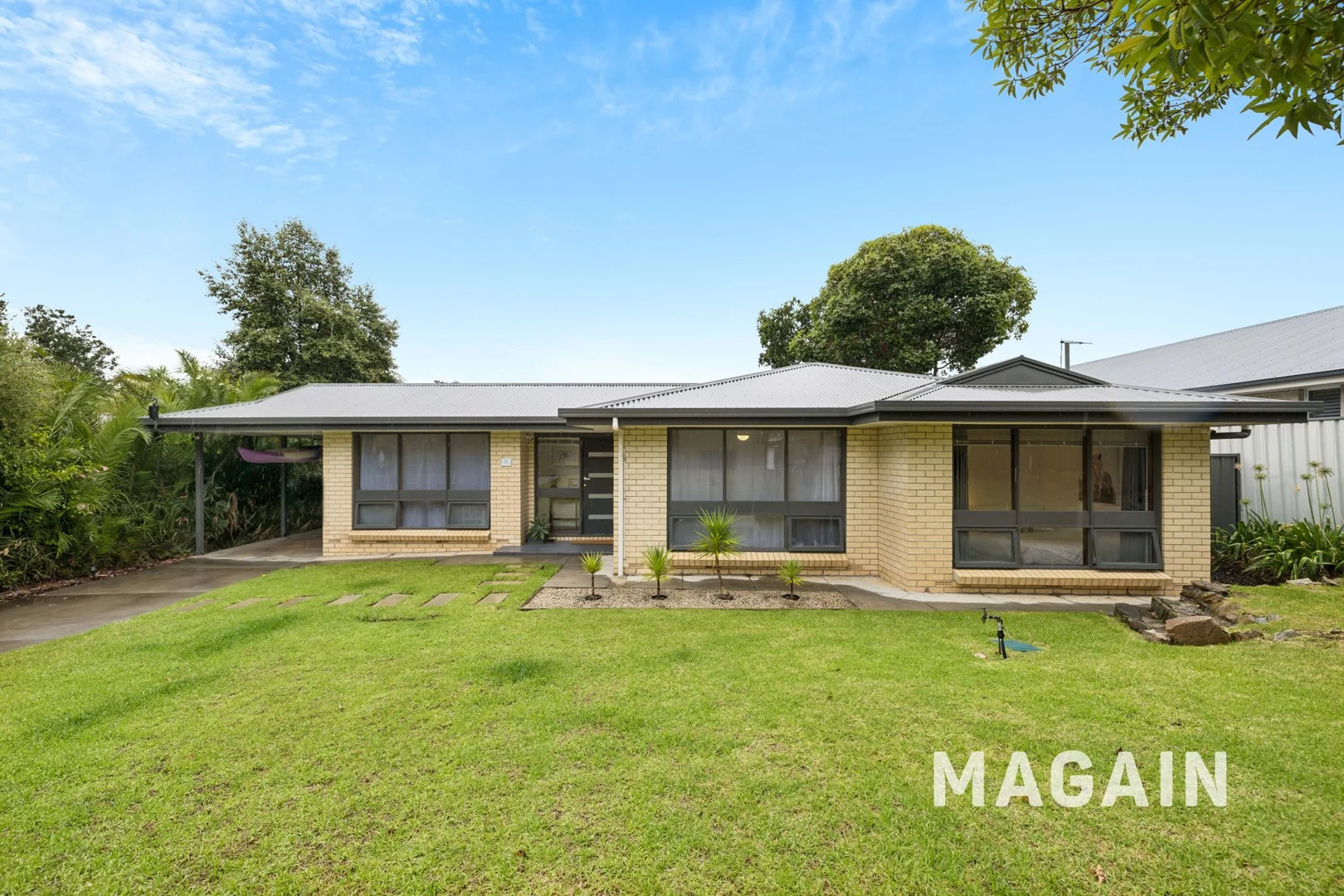 11 Glenloth Dr, Happy Valley SA 5159