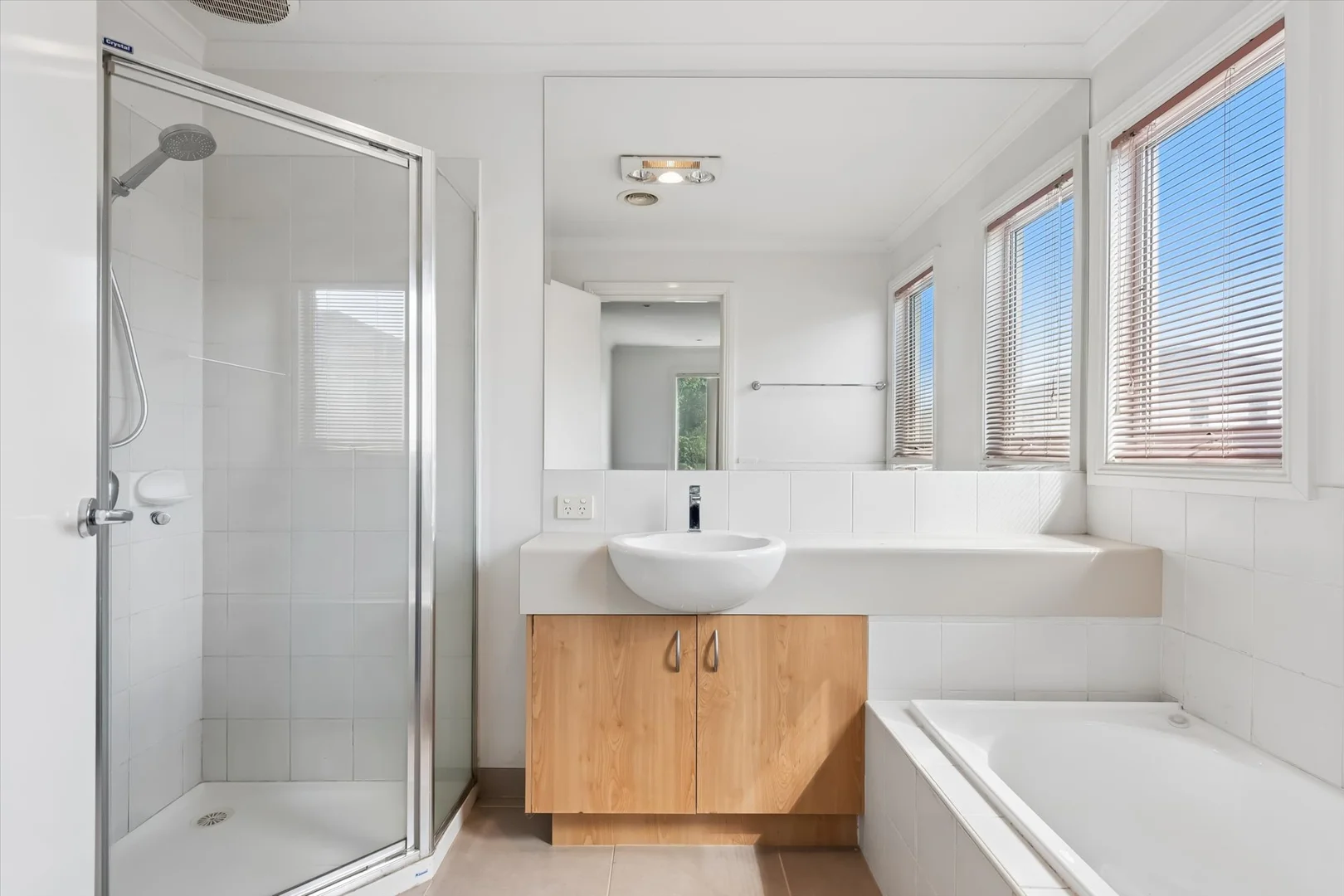 Additional image 4 of 86 Sovereign Manors Crescent, Rowville VIC 3178