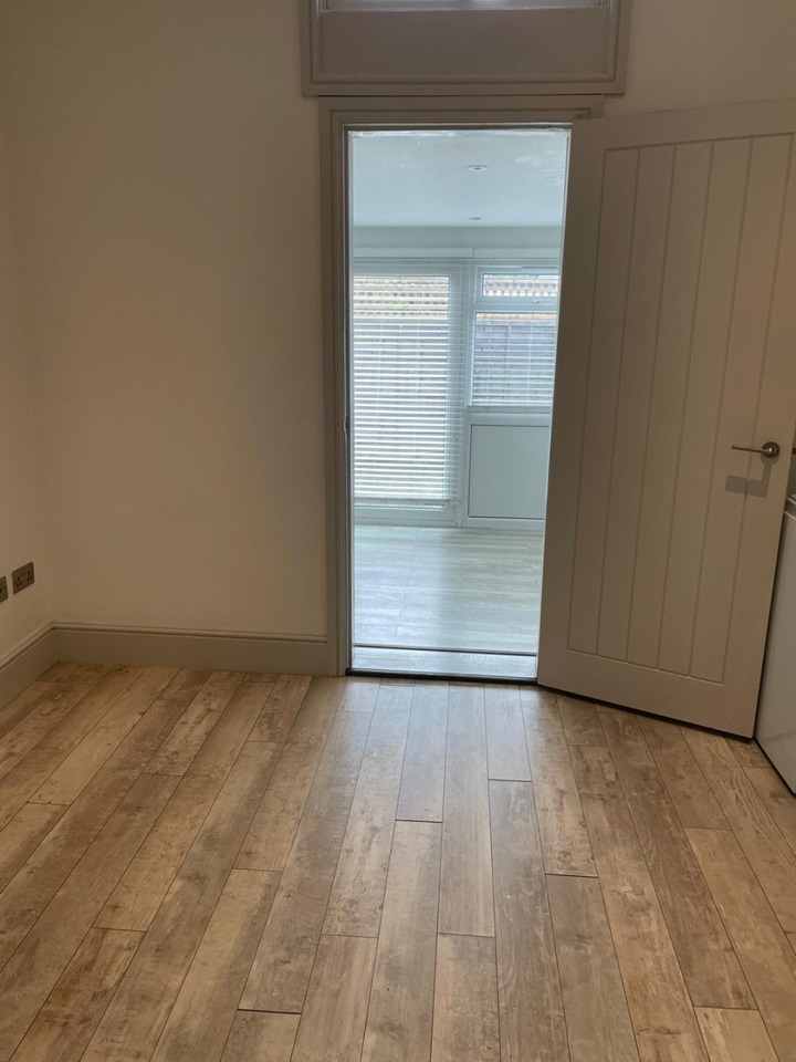 Additional image 3 of 1 Bed Flat, Radcliffe Road, NG2, N1 7GU