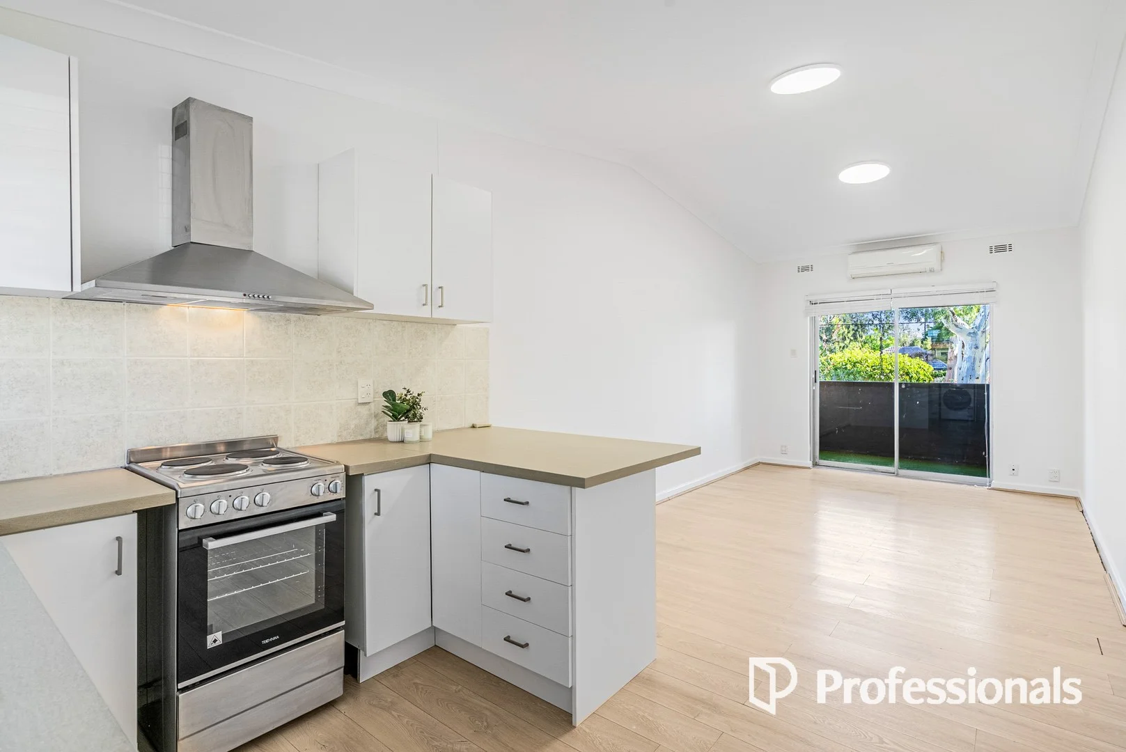 Additional image 3 of 10/2 Dalziell Street, Maddington WA 6109