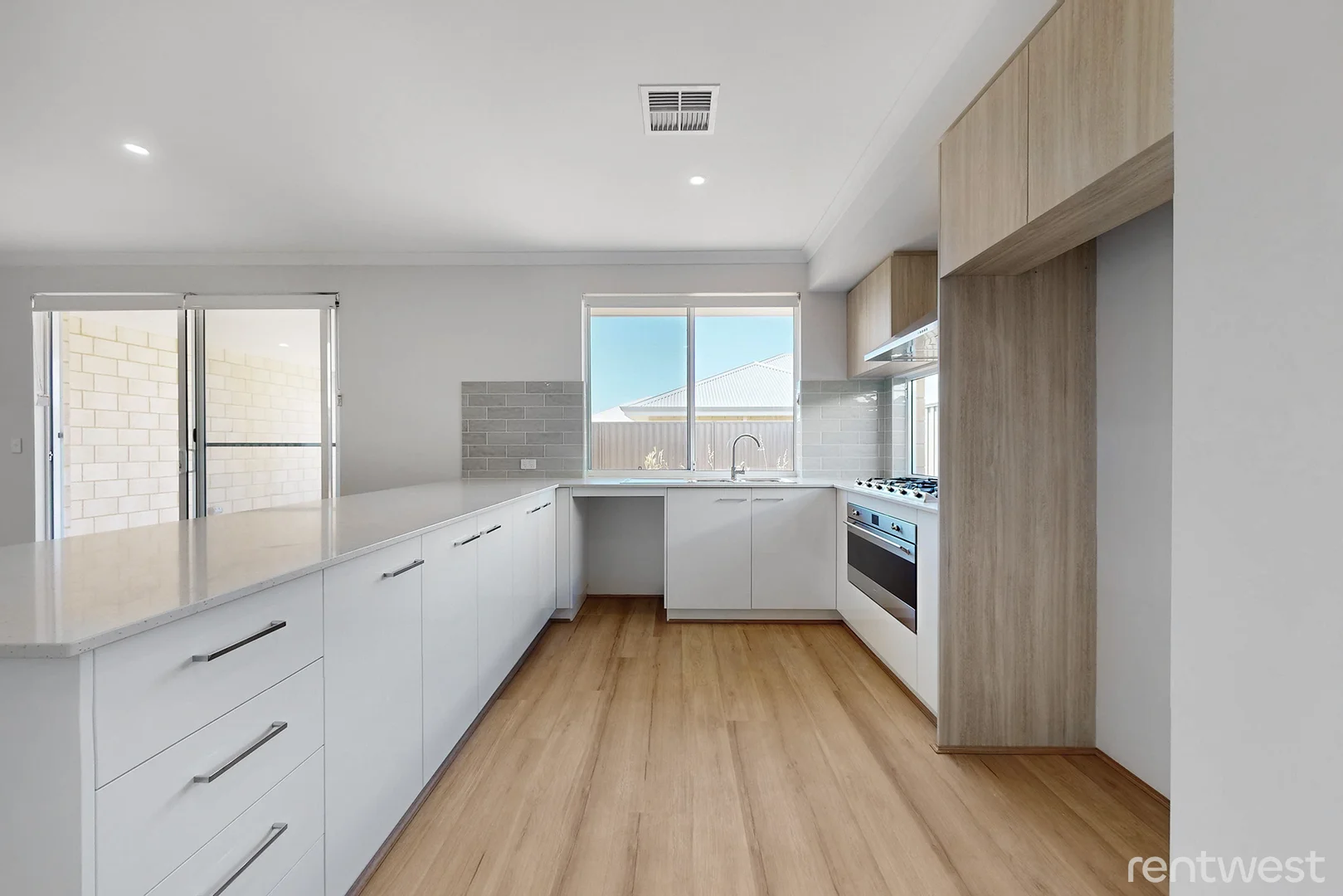 Additional image 2 of 5 Coronado Way, Madora Bay WA 6210