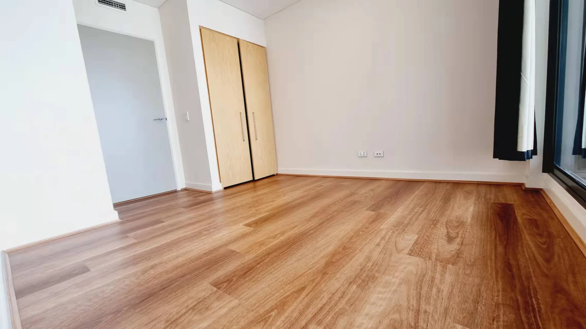 Additional image 2 of 903/2 Dind Street, Milsons Point NSW 2061