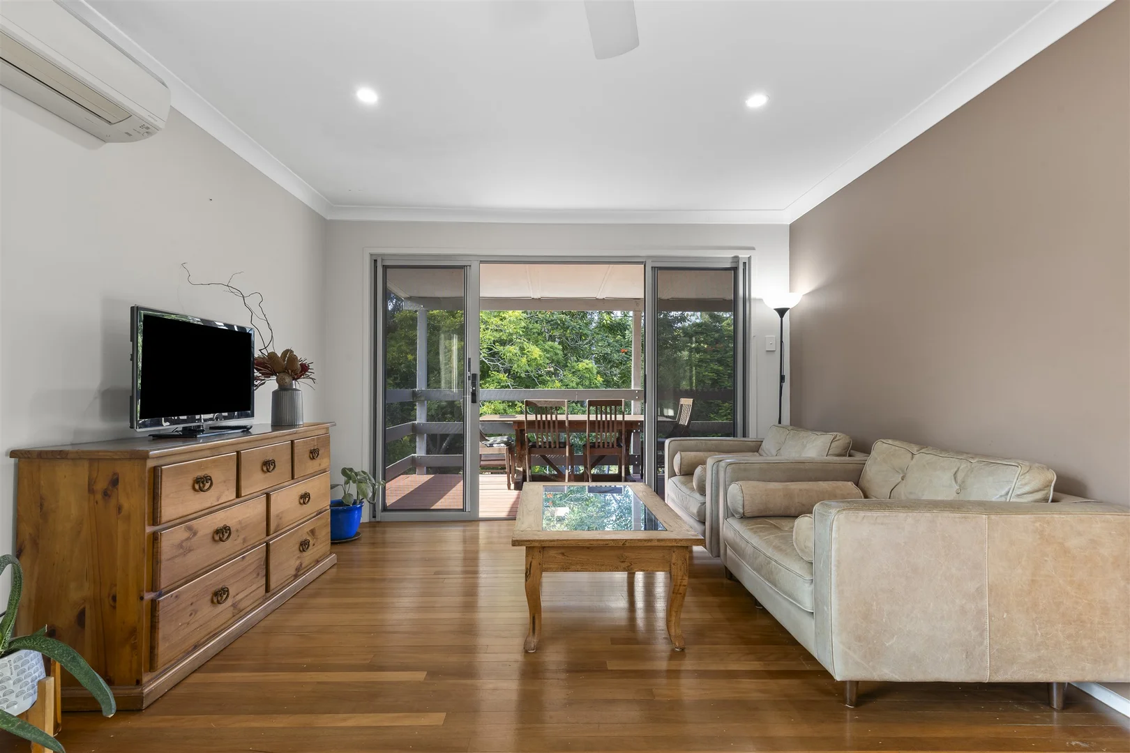 63A Burrendah Road, Jindalee QLD 4074 photo 3