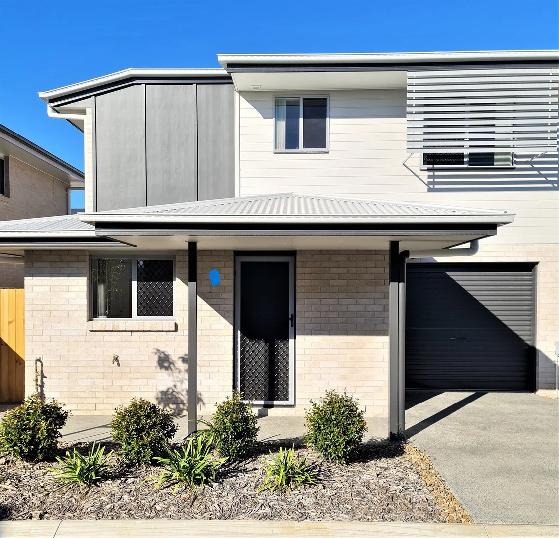 8 Casey St, Caboolture South QLD 4510