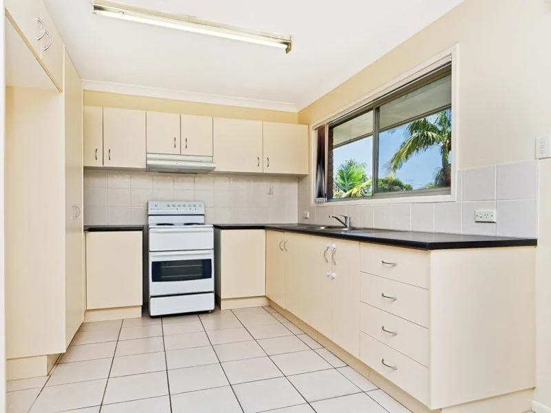 13 Comino Street, Strathpine QLD 4500 photo 3