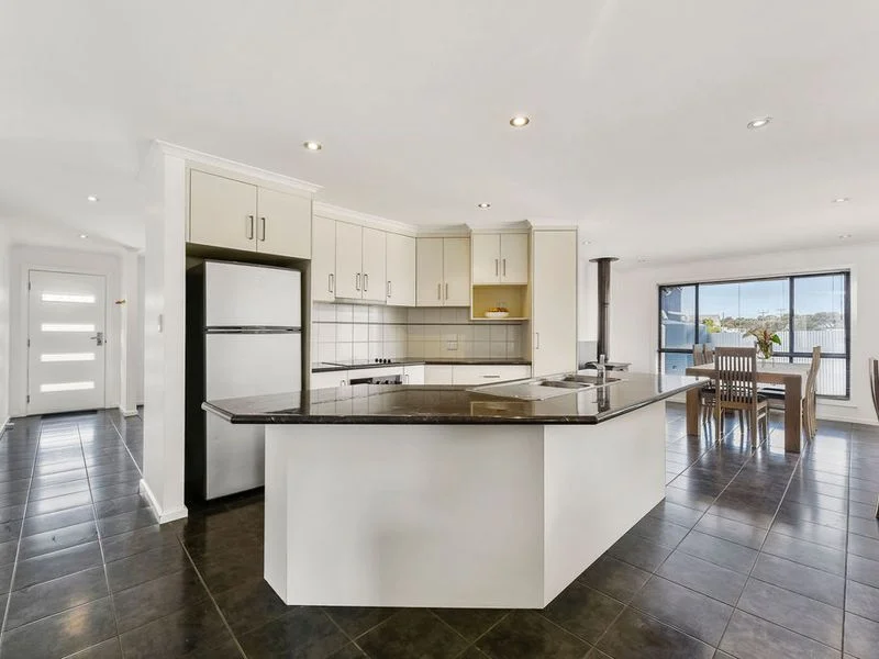 Additional image 2 of 7 Arthur Street, Beachport SA 5280