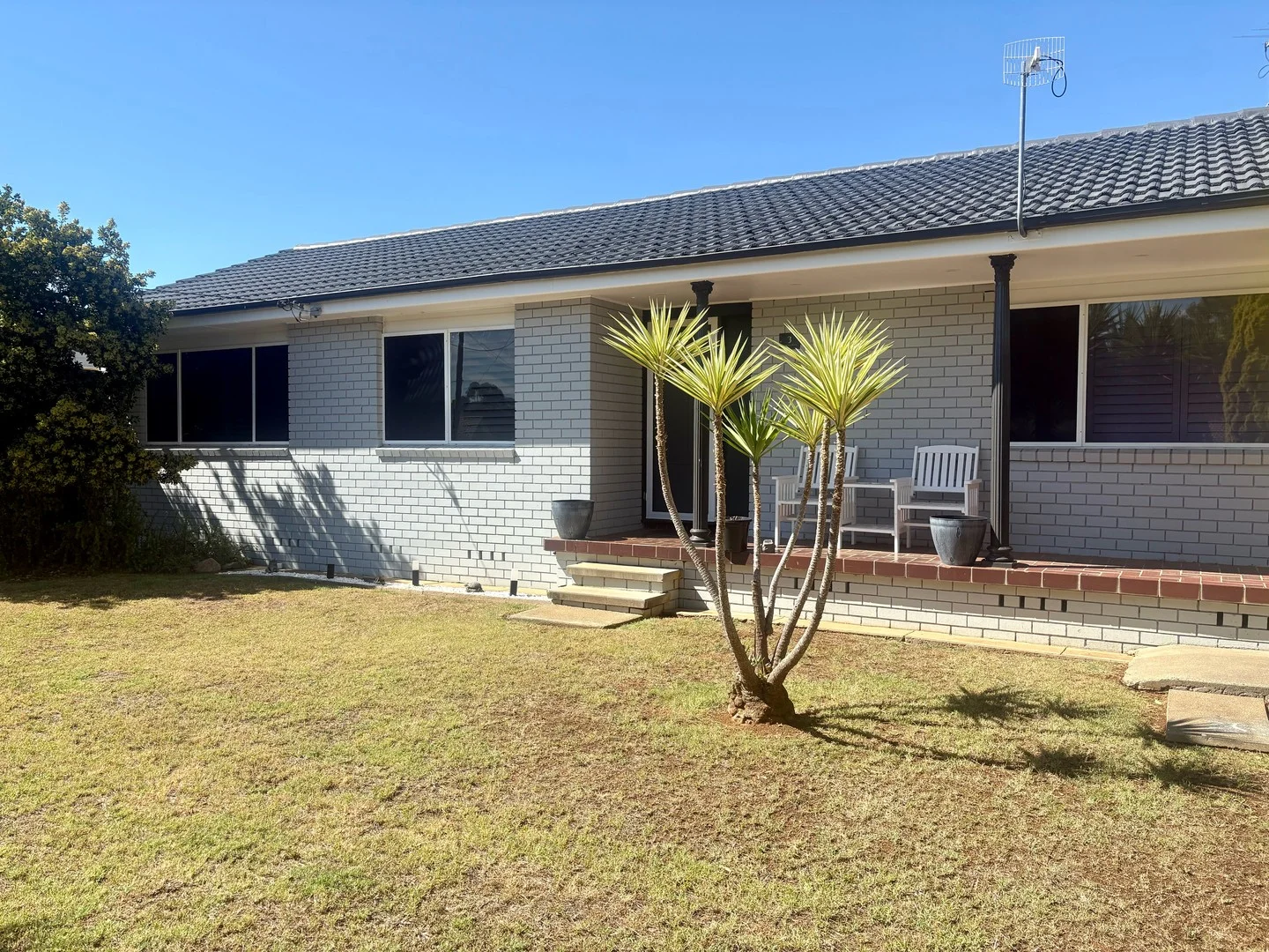3 Windhover Cres, Calala NSW 2340