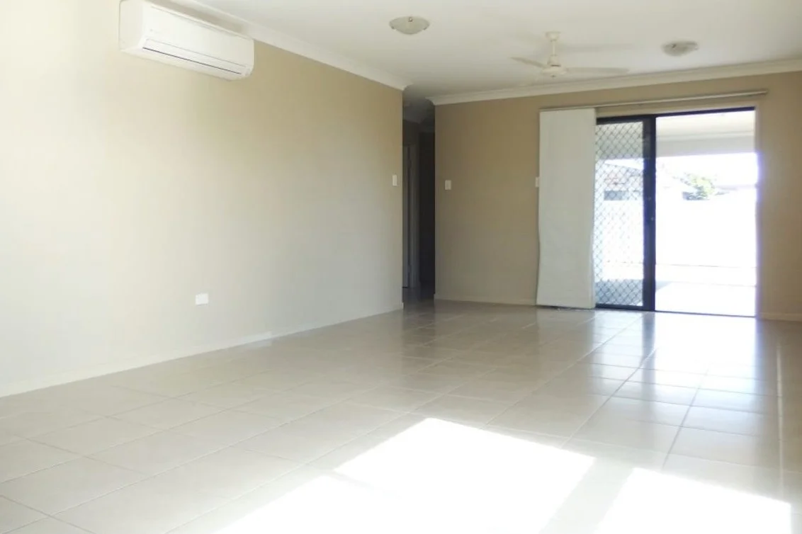 8 Black Apple Avenue, Mount Low QLD 4818 photo 4