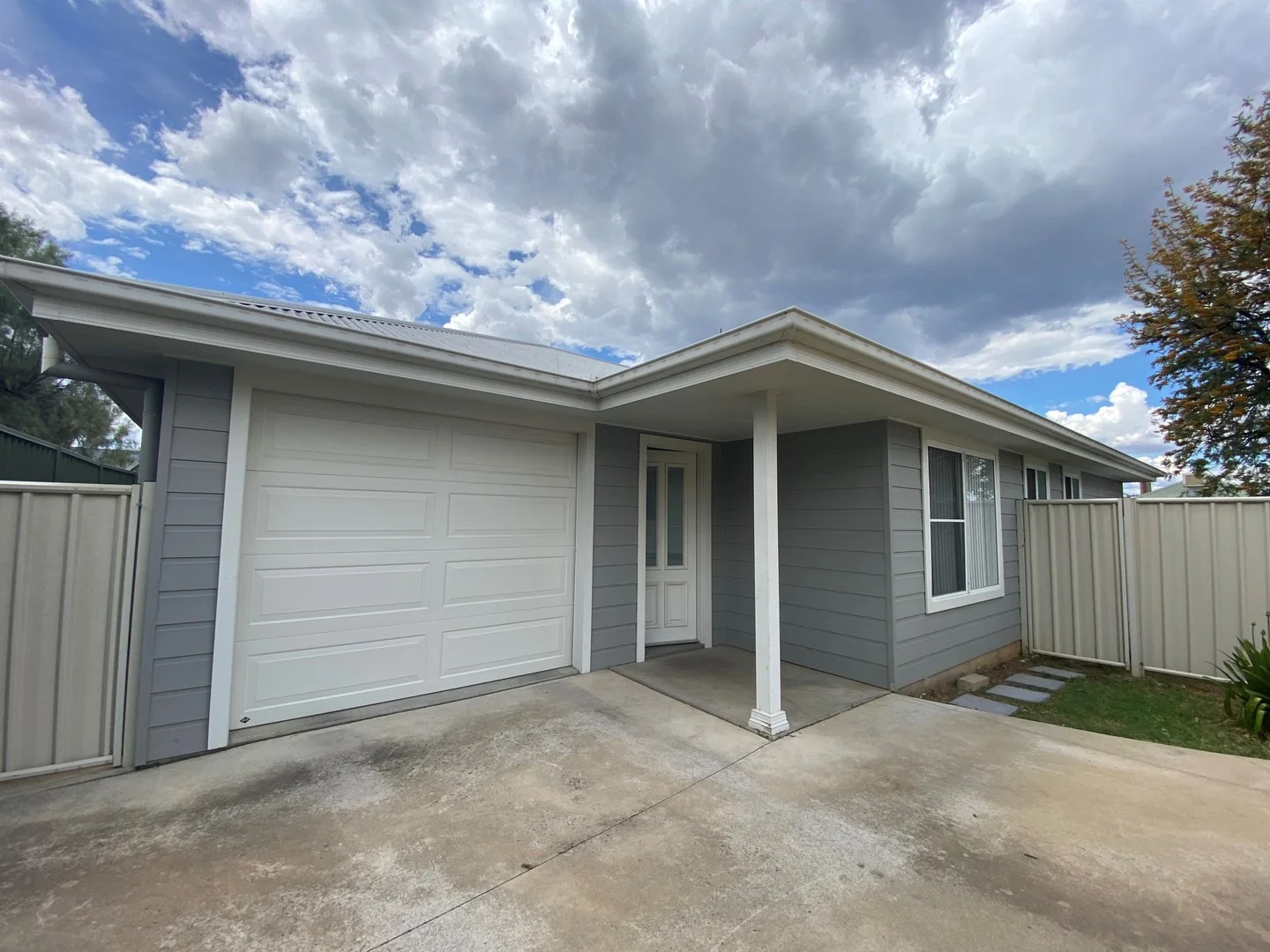 2/2 Cambridge St, South Tamworth NSW 2340