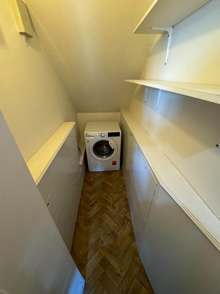 Studio Flat, Woodseats, S8, N1 7GU photo 5