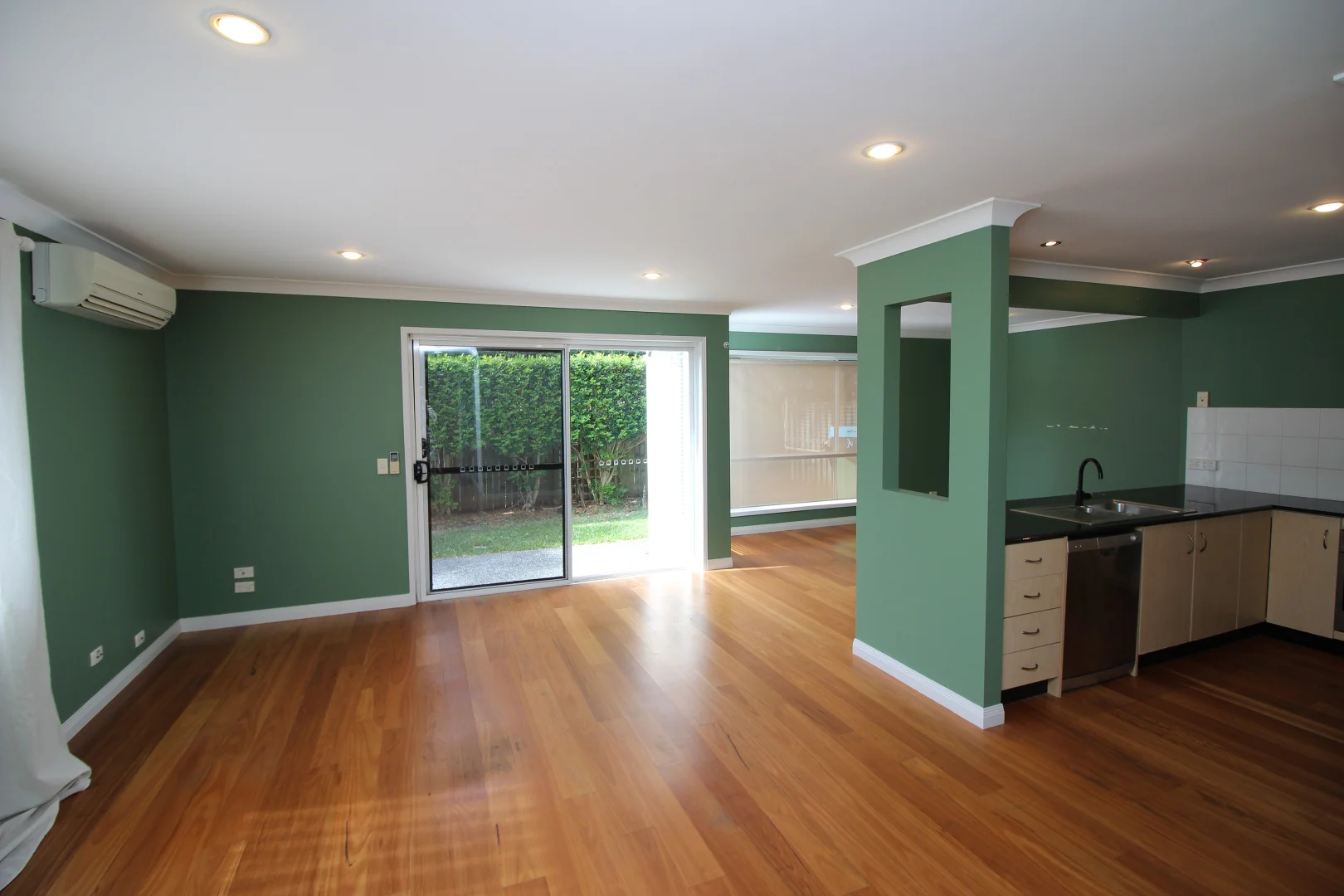 Additional image 3 of 5/38-40 Robert Street, Labrador QLD 4215