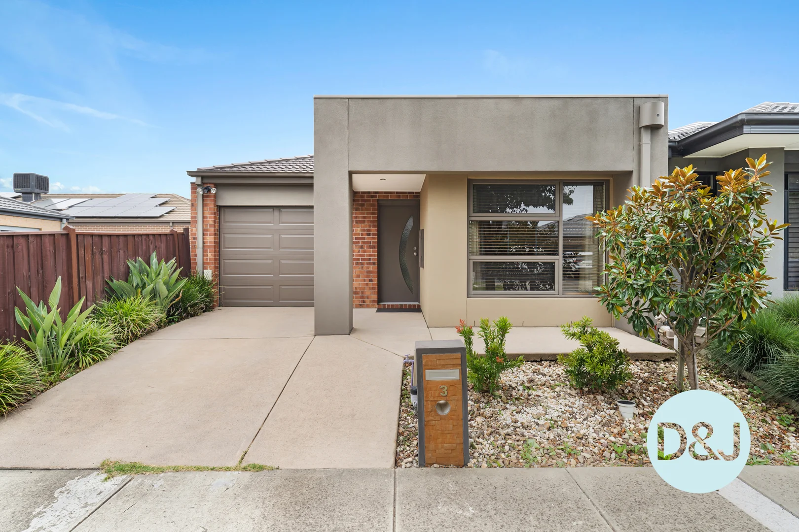 3 Eminence Dr, Cranbourne West VIC 3977 photo 2