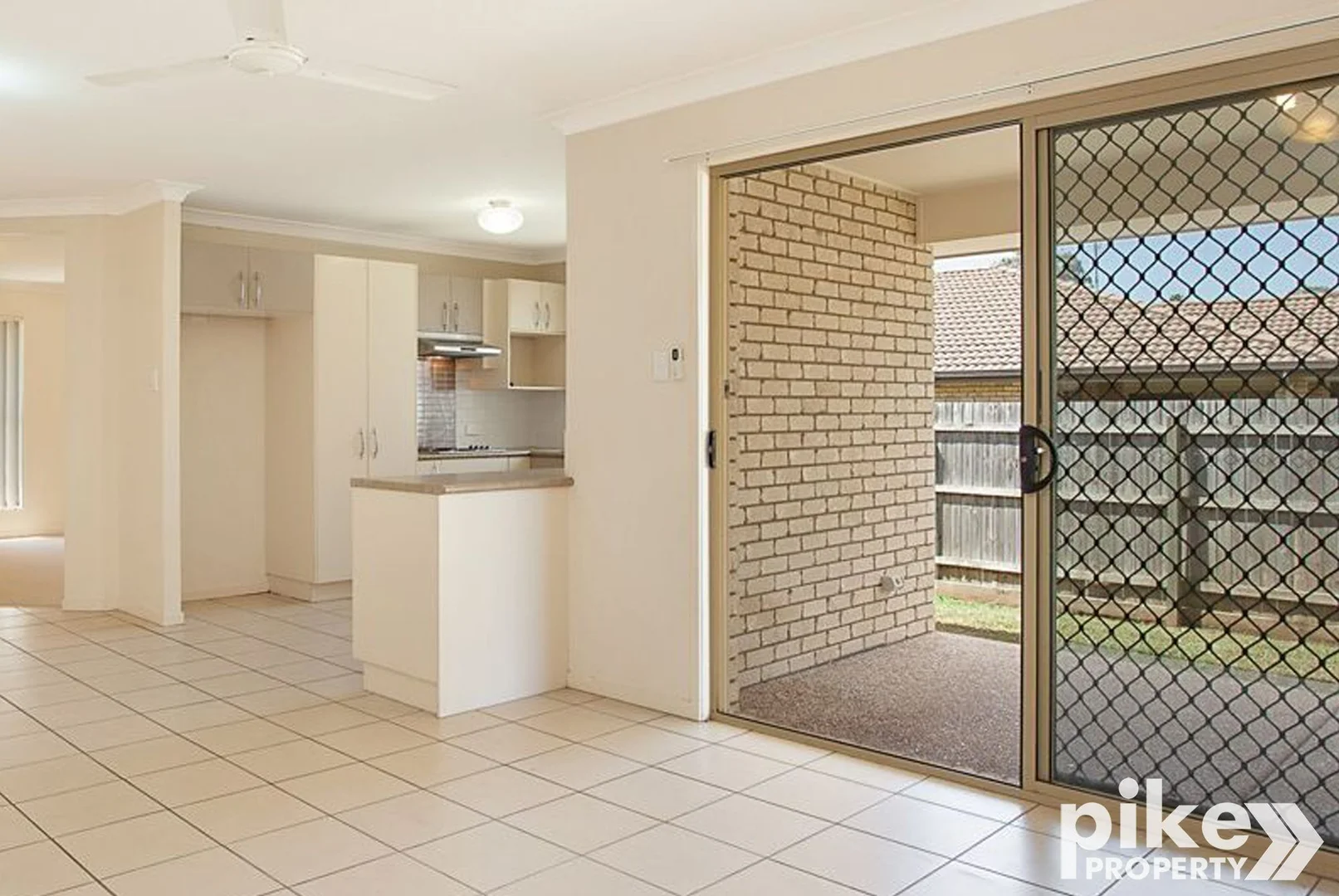 21 Silkyoak Drive, Morayfield QLD 4506 photo 2