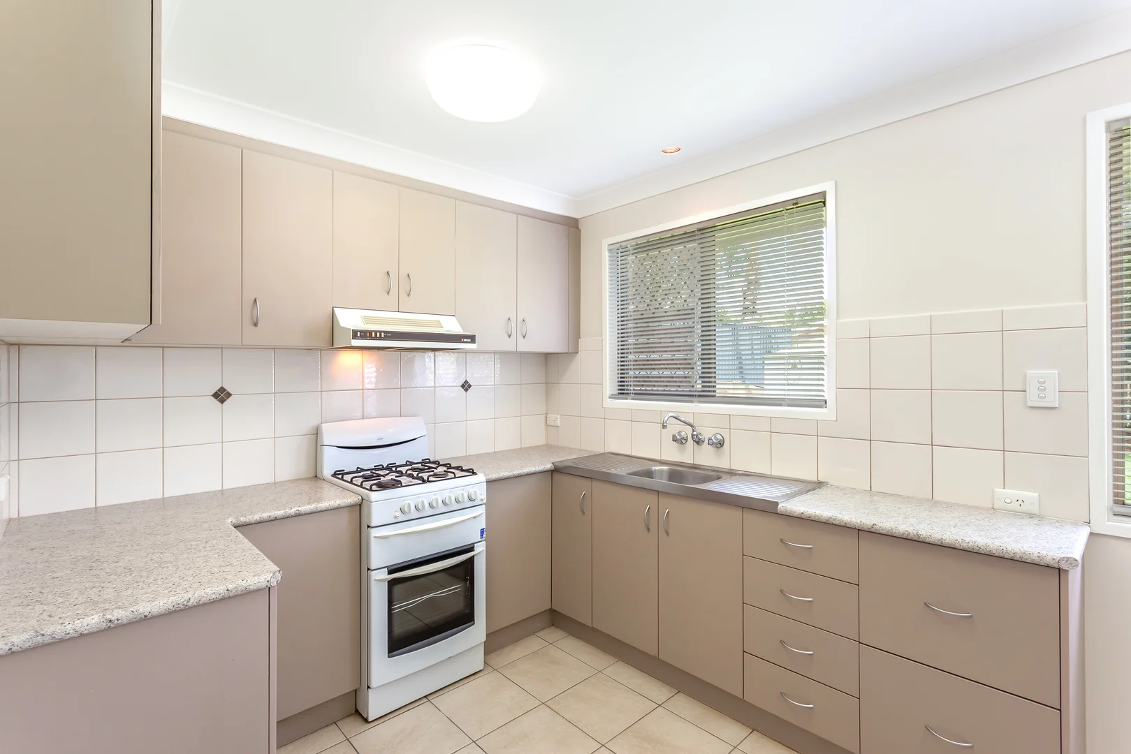 Additional image 3 of 28 Poinciana Street, Toowoomba QLD 4350