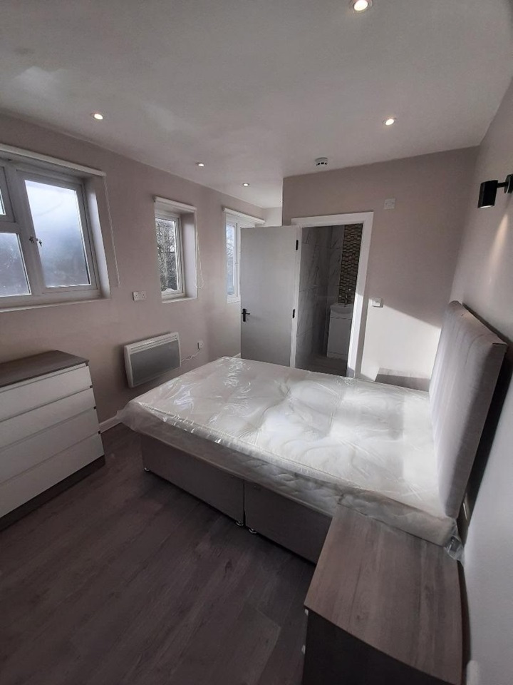 Additional image 4 of Studio Flat, Rose Hill, OX4, N1 7GU