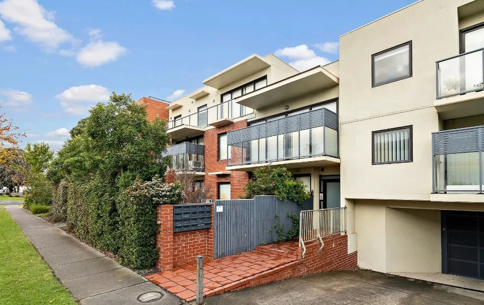 11/28 Burton Avenue, Clayton VIC 3168