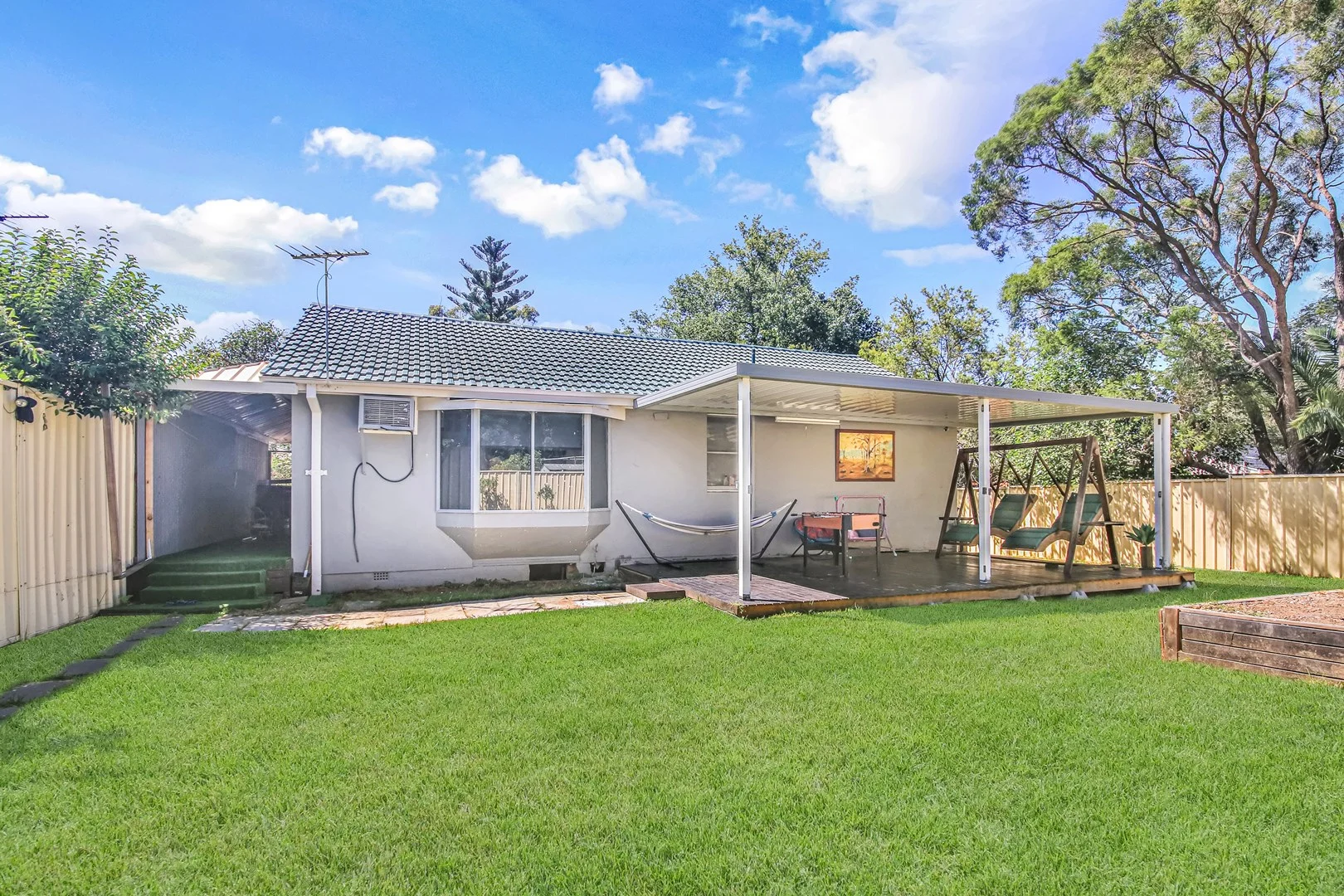35 Mindanao Ave, Lethbridge Park NSW 2770
