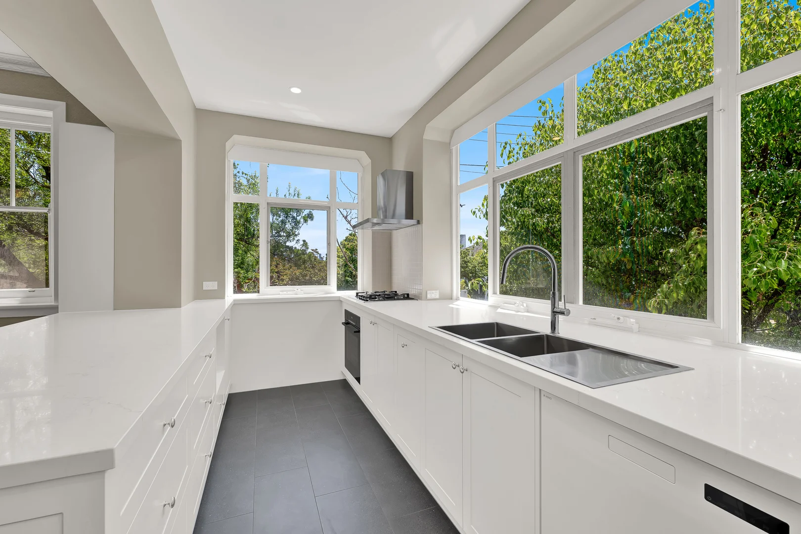 Additional image 3 of 1/24 Lascelles Avenue, Toorak VIC 3142