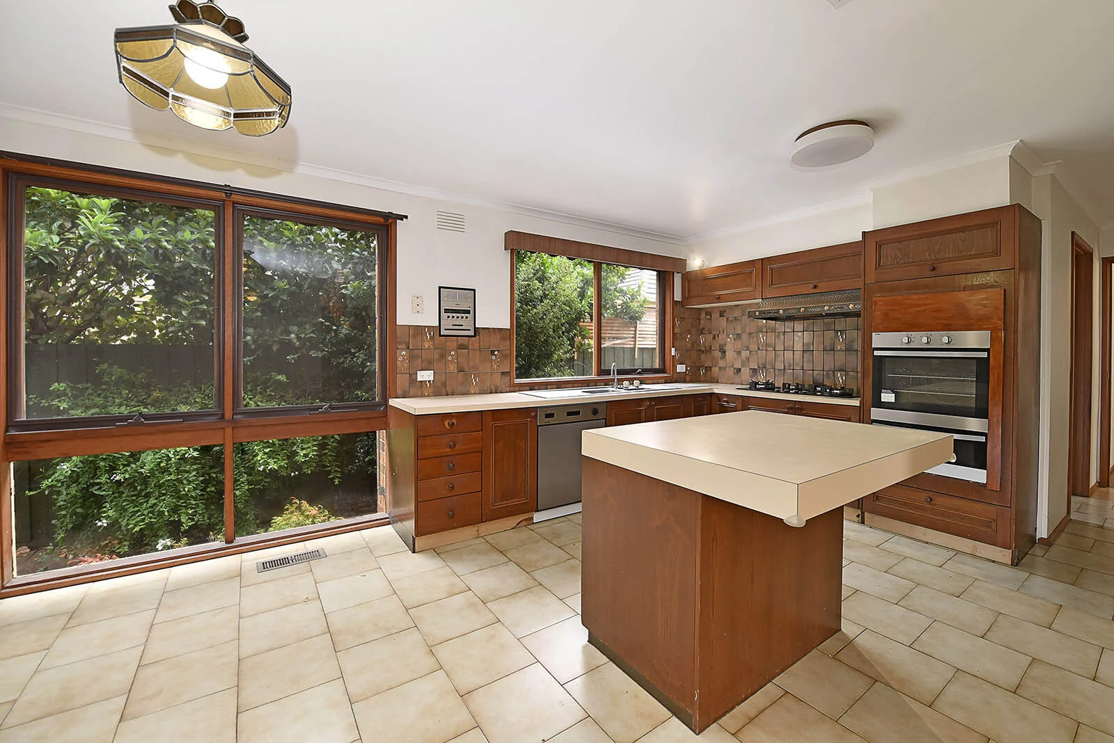 Additional image 2 of 9 Mountain Street, Essendon VIC 3040