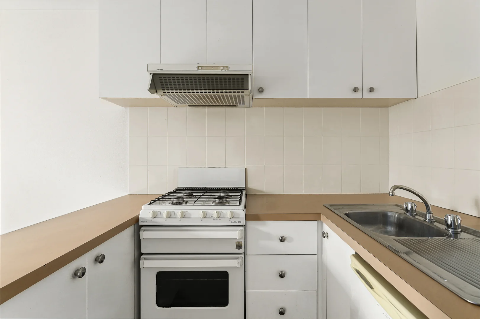 Additional image 3 of 2/42 Eastbourne Street, Windsor VIC 3181