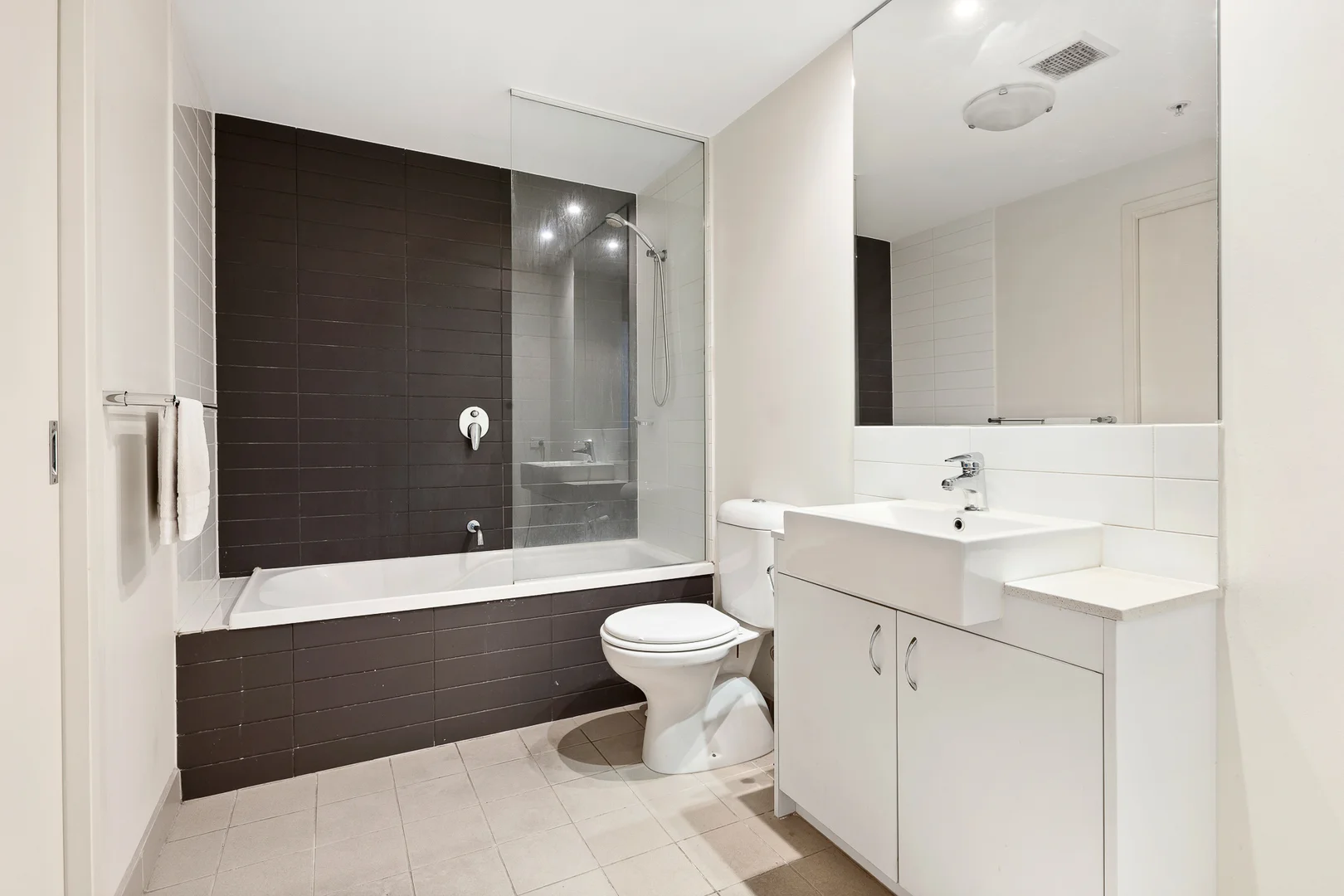 Additional image 6 of 11/62 Wattletree Road, Armadale VIC 3143