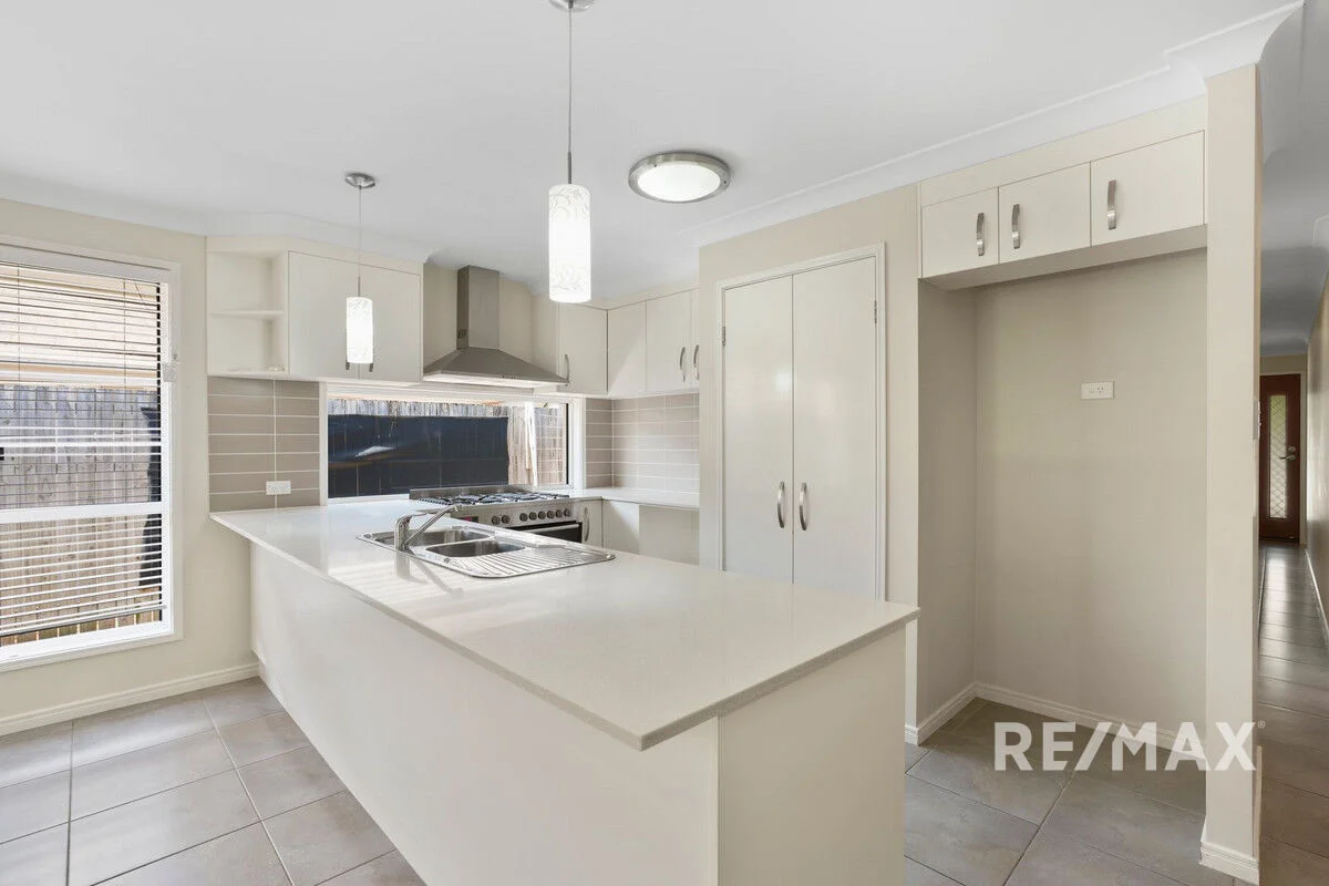 Additional image 3 of 49 Worchester Crescent, Wakerley QLD 4154