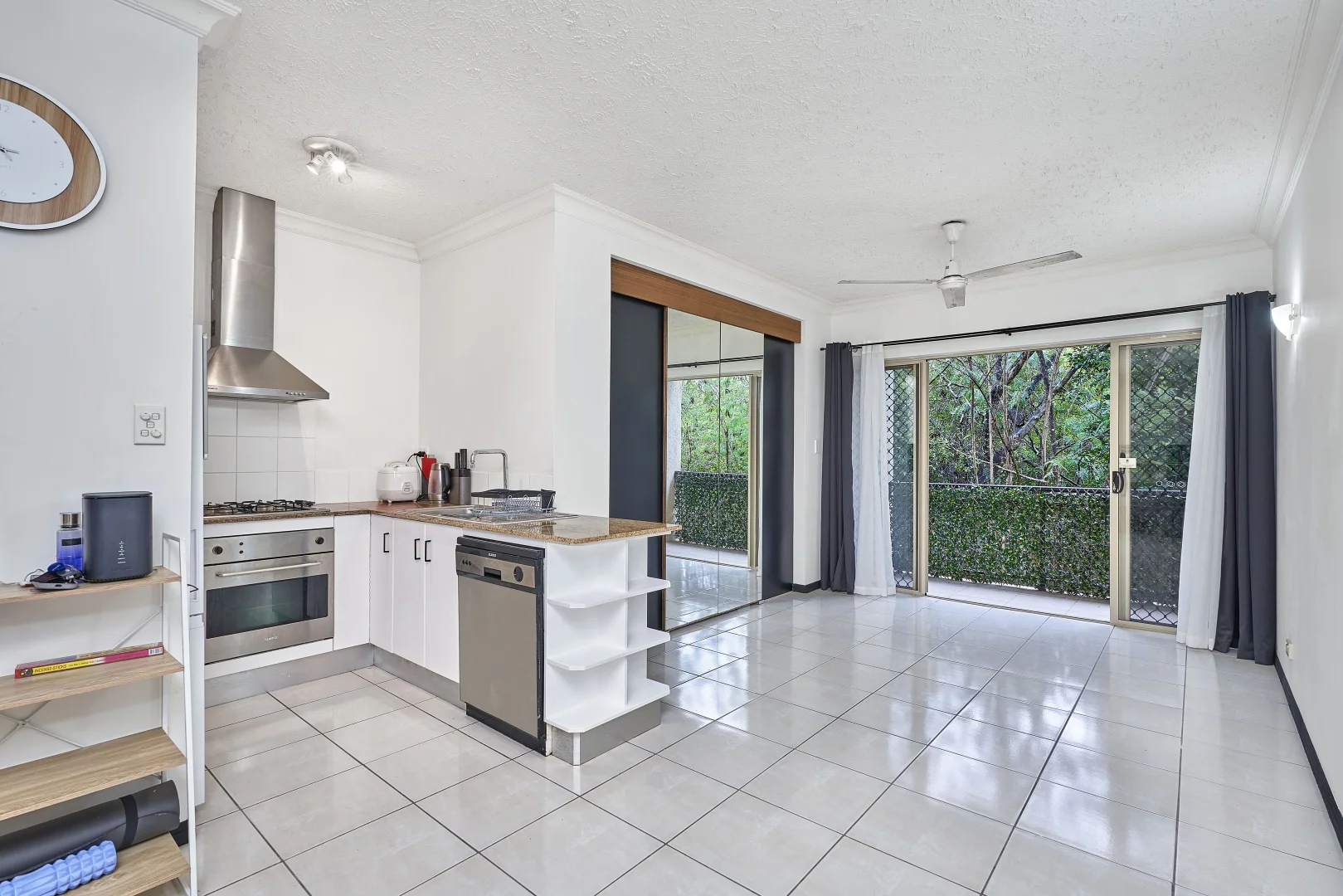 Additional image 3 of 1710/2-10 Greenslopes Street, Cairns North QLD 4870
