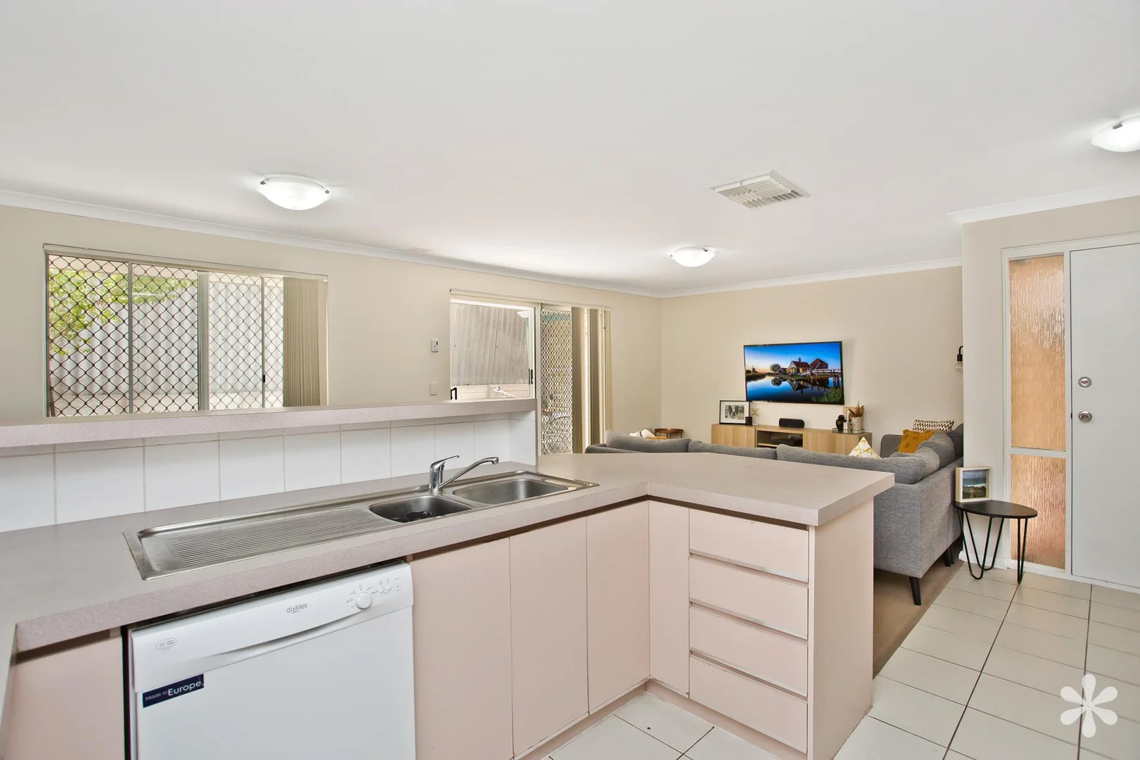 Additional image 10 of 7/144 Gwenyfred Road, Kensington WA 6151