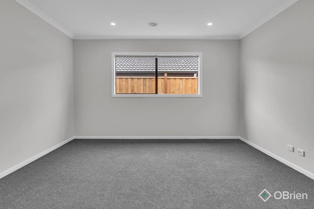 88 Kingdom Boulevard, Weir Views VIC 3338 photo 4