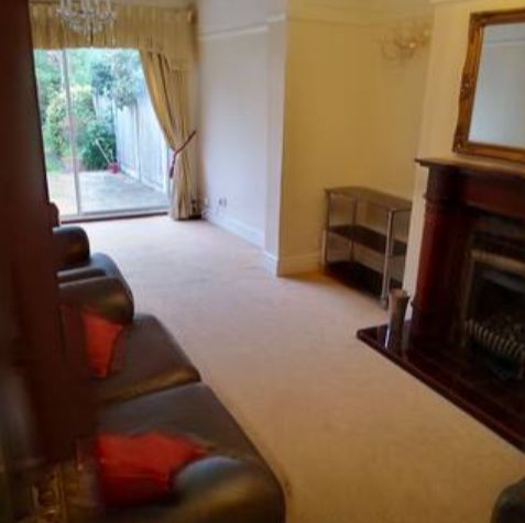 3 Bed Semi-Detached House, Russell Drive, NG8, N1 7GU