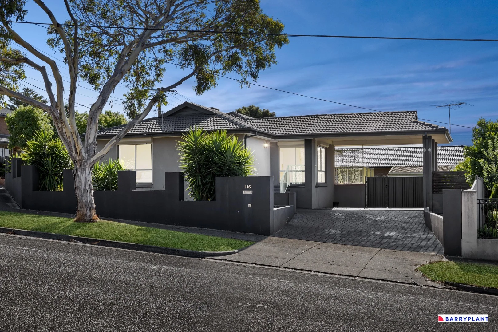 116 Outlook Dr, Dandenong North VIC 3175