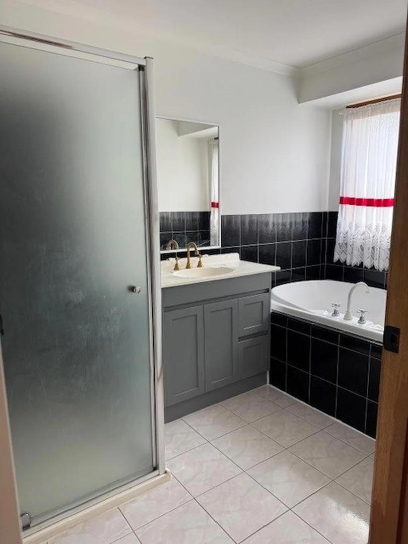 Additional image 10 of 27 Bicentennial Crescent, Meadow Heights VIC 3048