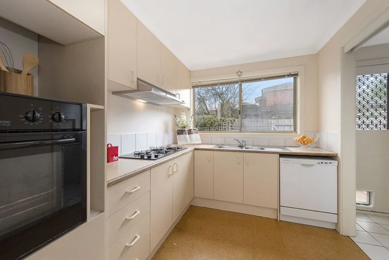 1/5 Somers Court, Glen Waverley VIC 3150