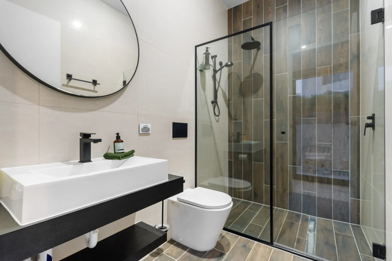 Additional image 15 of 38B Merrimac Boulevard, Broadbeach Waters QLD 4218