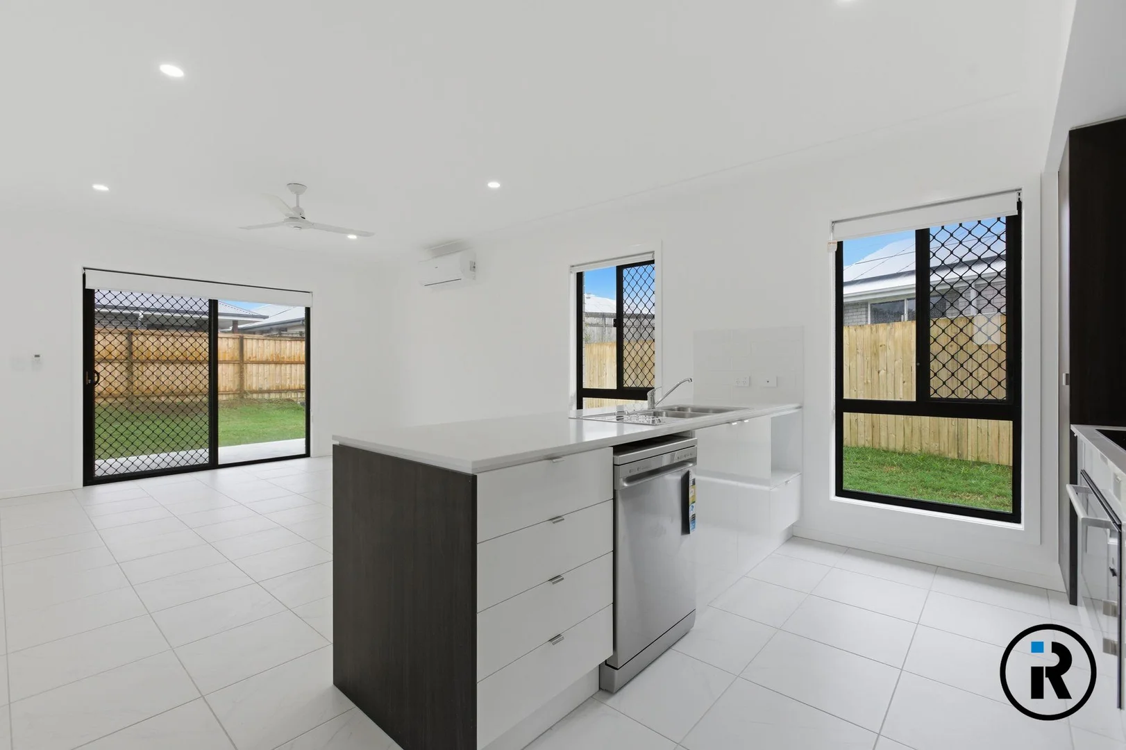 Additional image 3 of 8 Matterhorn Way, White Rock QLD 4306