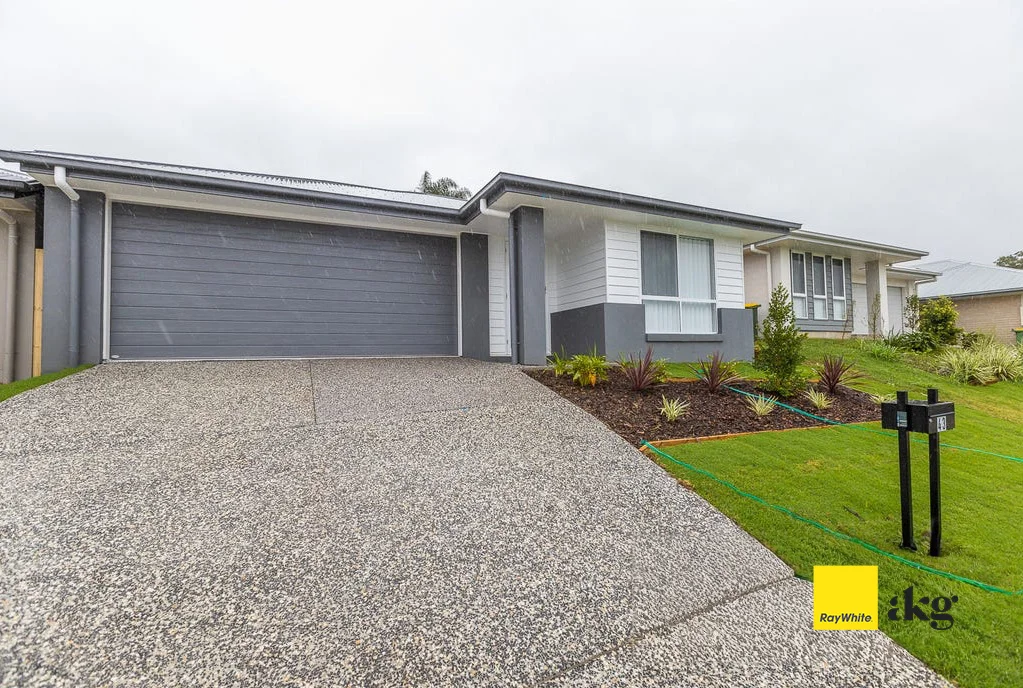43 Wright Crescent, Flinders View QLD 4305