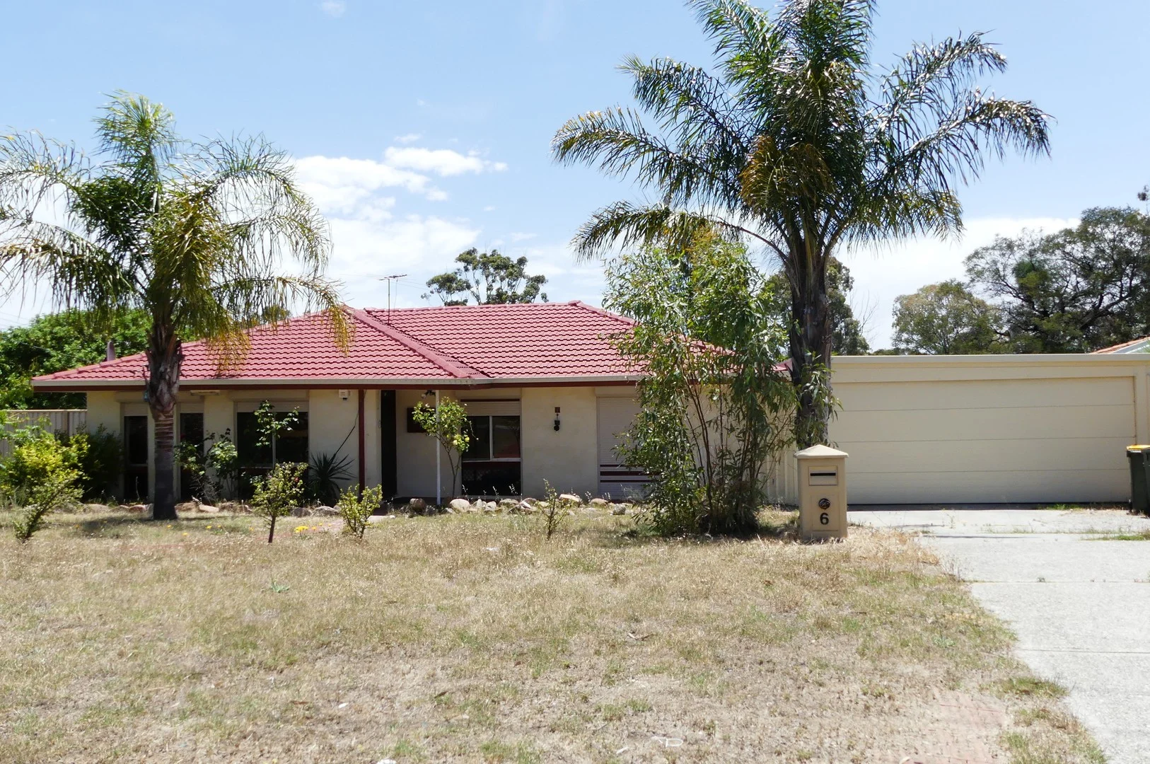 6 Calvert Way, Girrawheen WA 6064