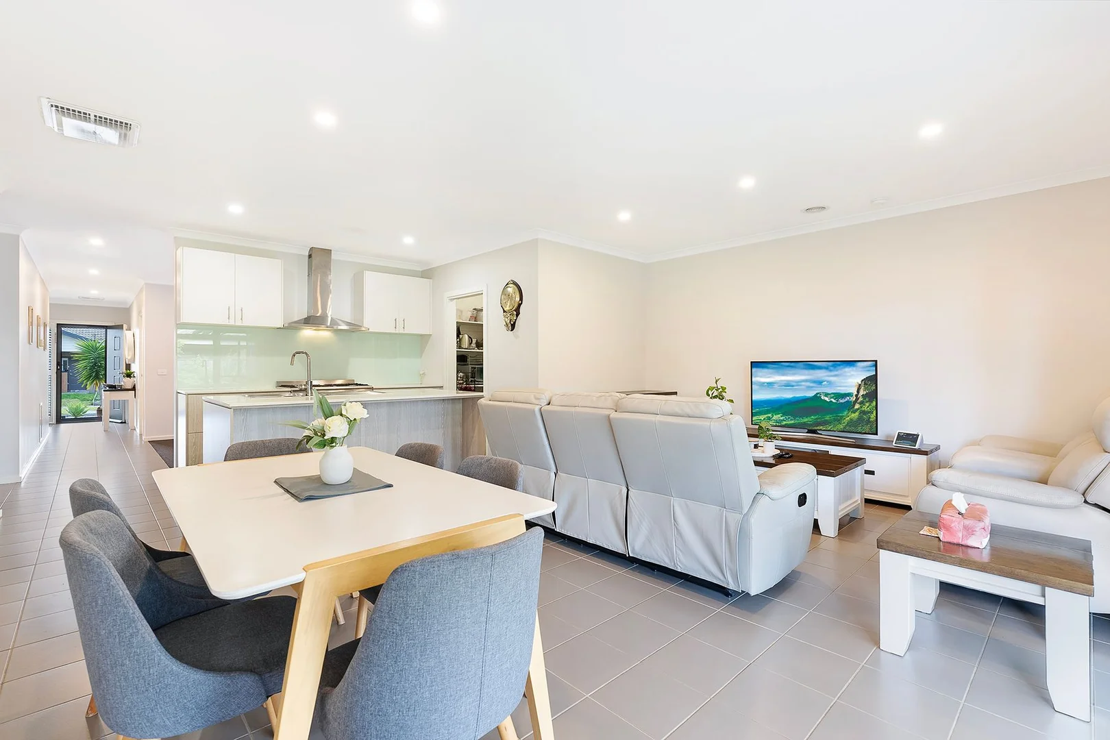 Additional image 4 of 19 Jutland Close, Clyde North VIC 3978