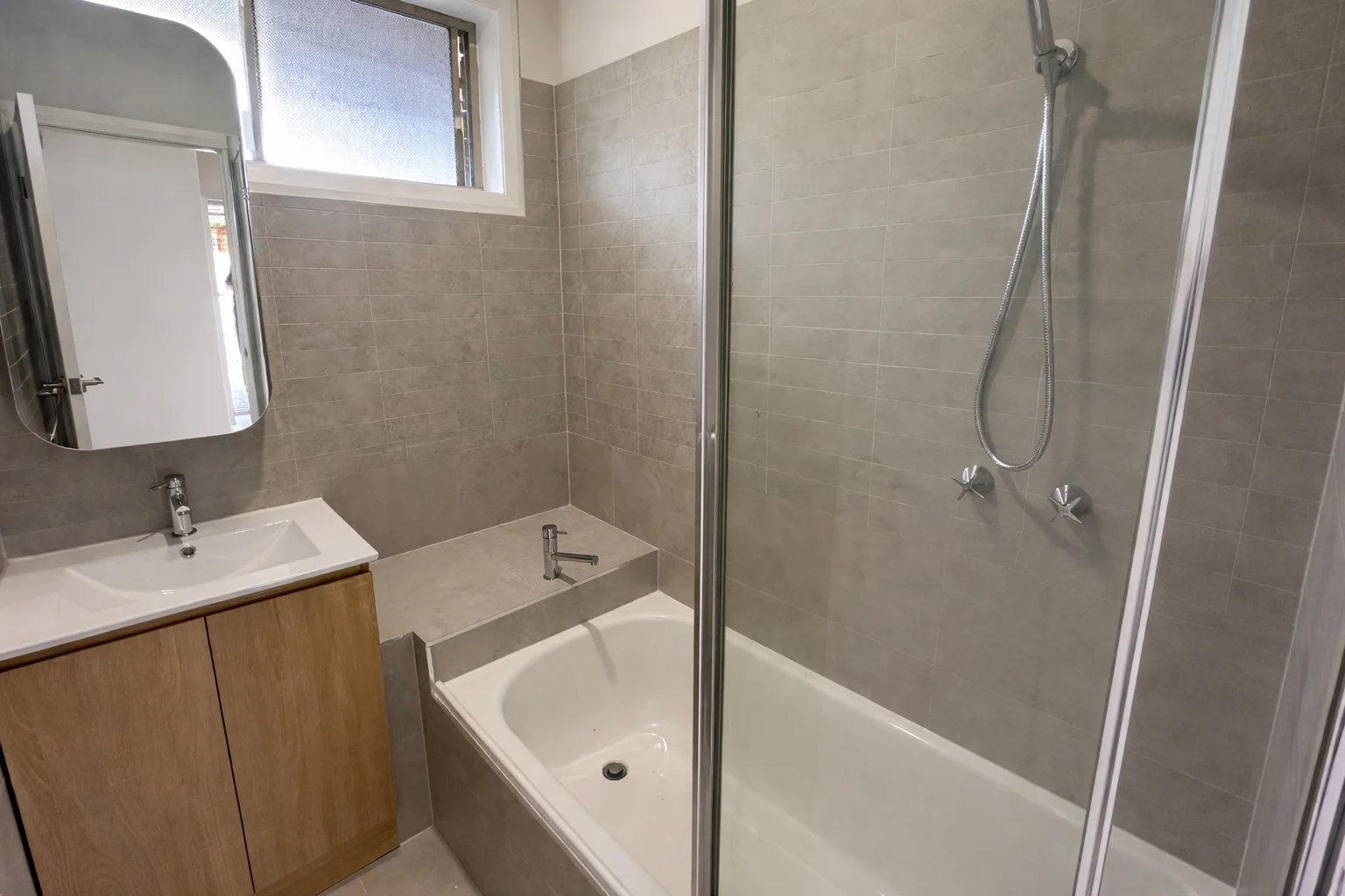 Additional image 4 of 3/9 Larnoo Avenue, Brunswick West VIC 3055