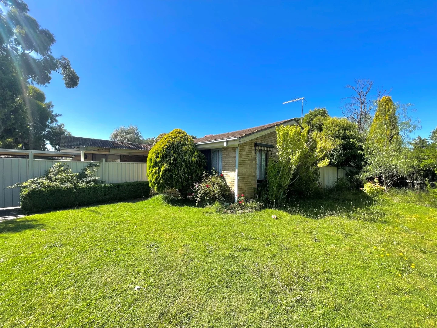 3 St Ives Place, Melton West VIC 3337