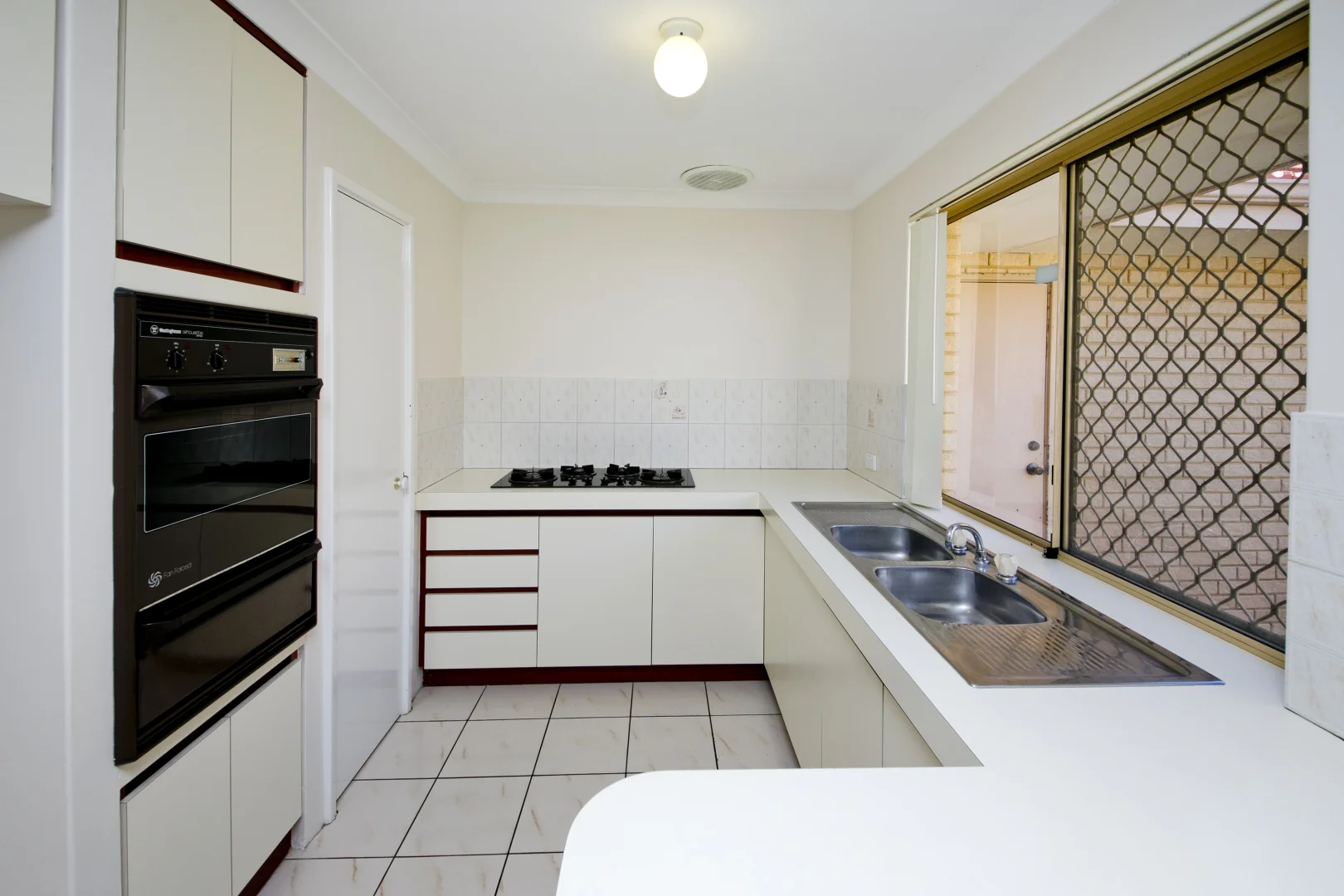 Additional image 5 of 2/76 Dover Road, Scarborough WA 6019
