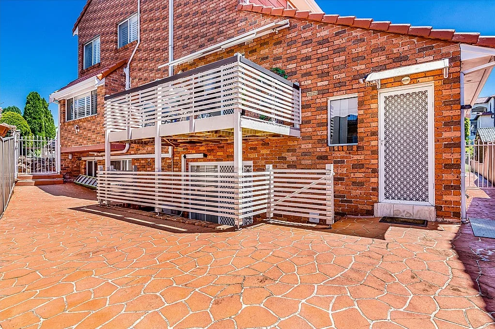 1A Parr Close, Bossley Park NSW 2176