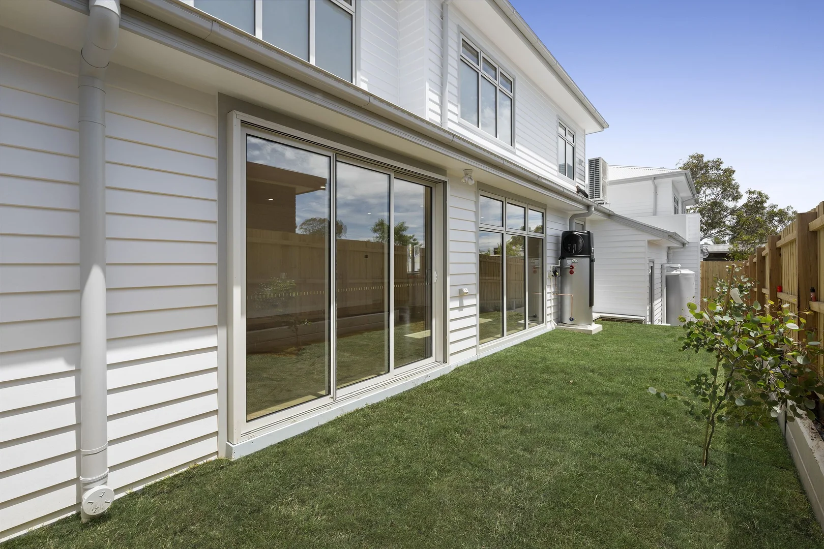 Additional image 5 of 2/103 Mountain View Road, Montmorency VIC 3094
