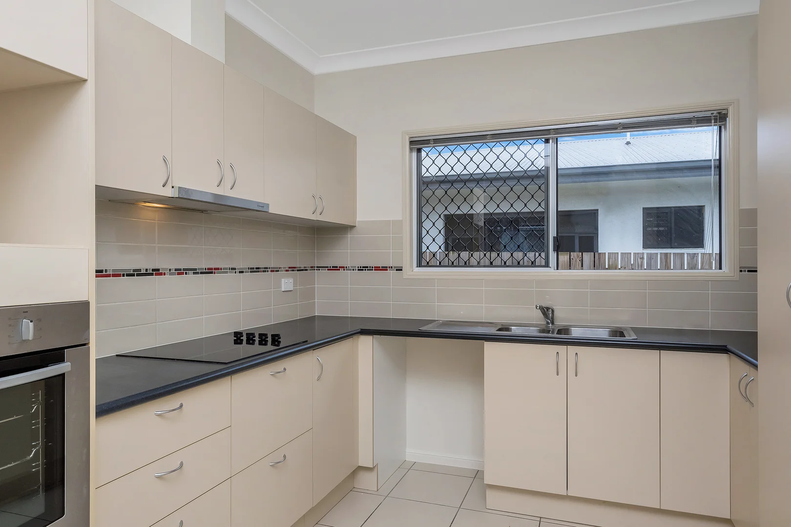 23 Warrill Place, Kelso QLD 4815 photo 3