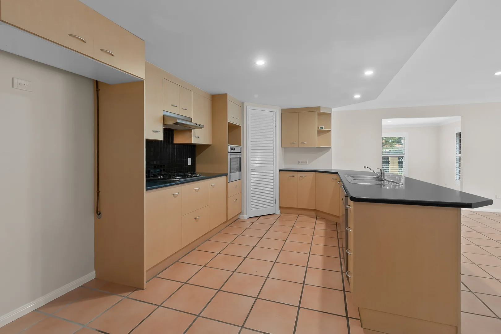 Additional image 2 of 15 Sirocco Place, Carindale QLD 4152
