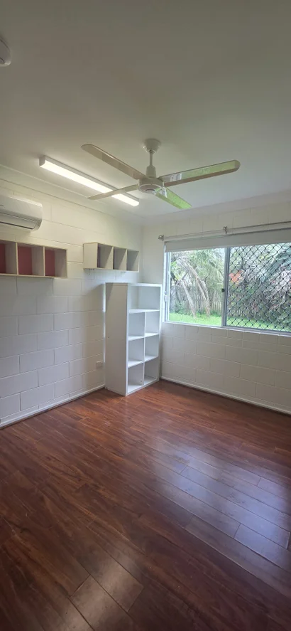 8 Gower Street, Kelso QLD 4815 photo 5
