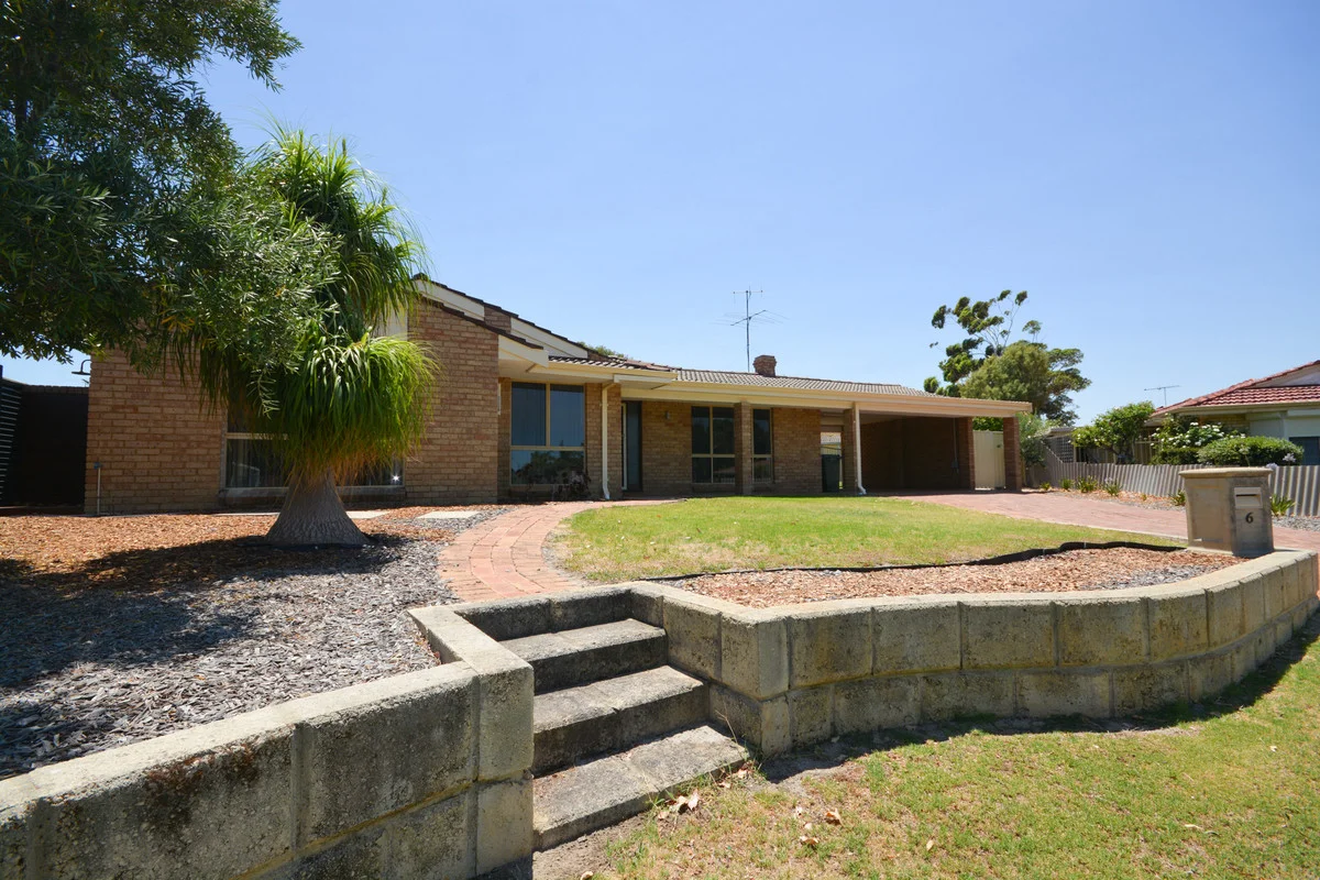 6 Columbia Close, Halls Head WA 6210