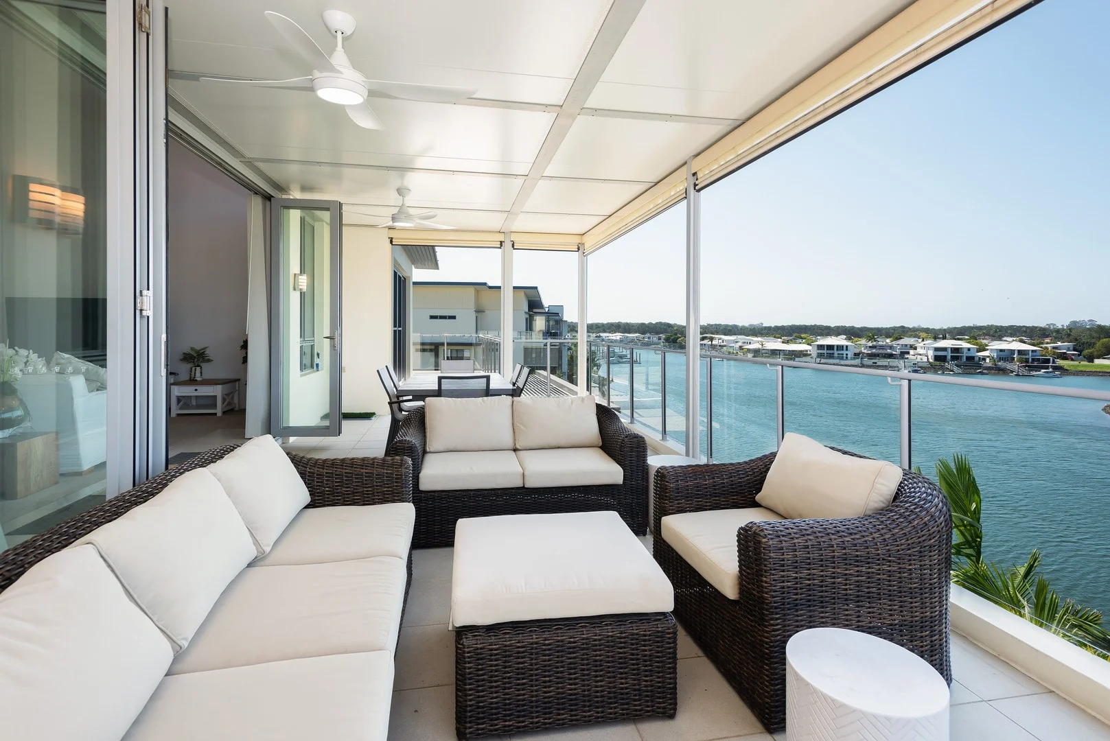 141/3-5 Pendraat Parade, Hope Island QLD 4212