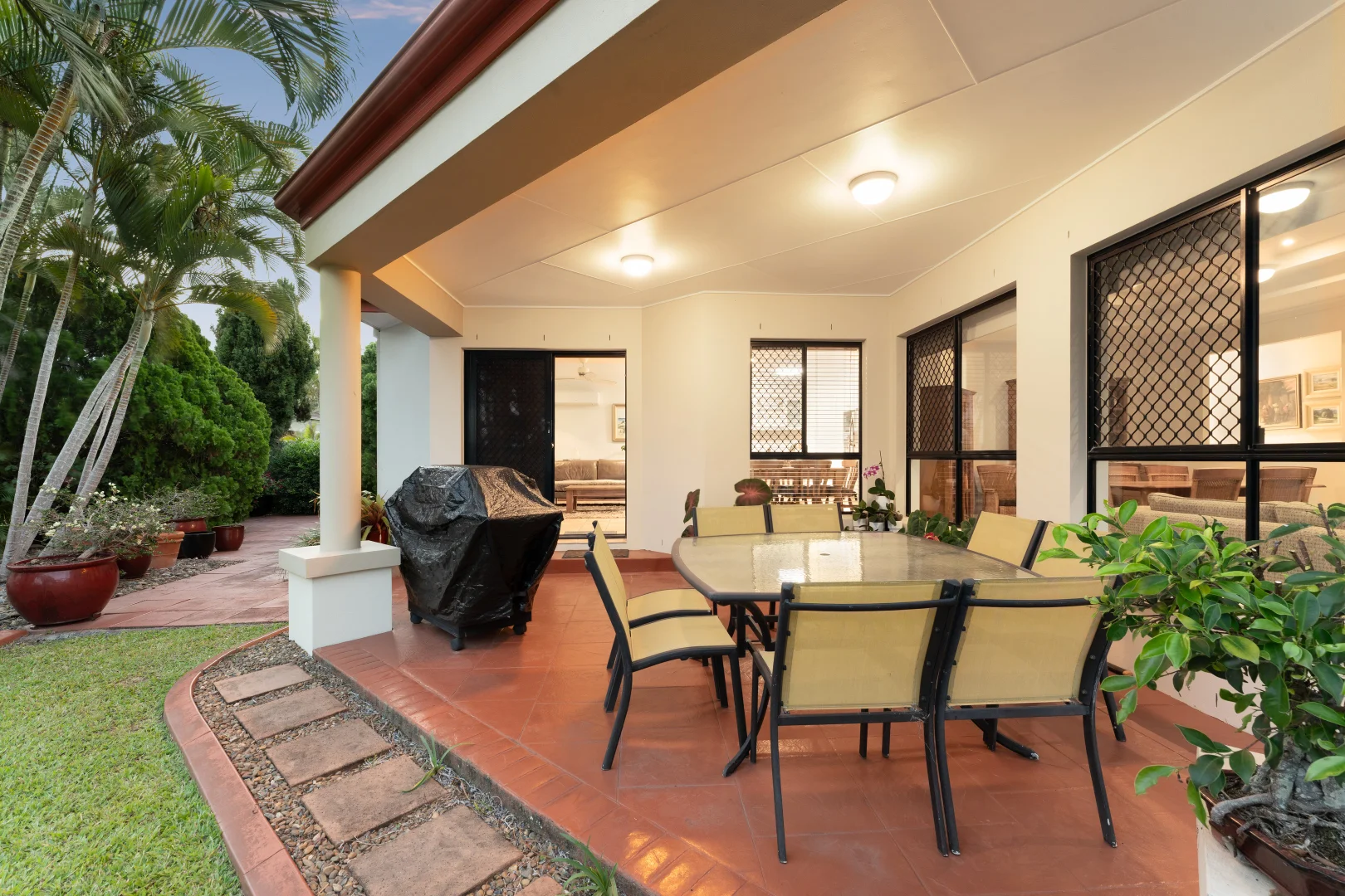 Additional image 14 of 30 Nottinghill Gate Drive, Arundel QLD 4214